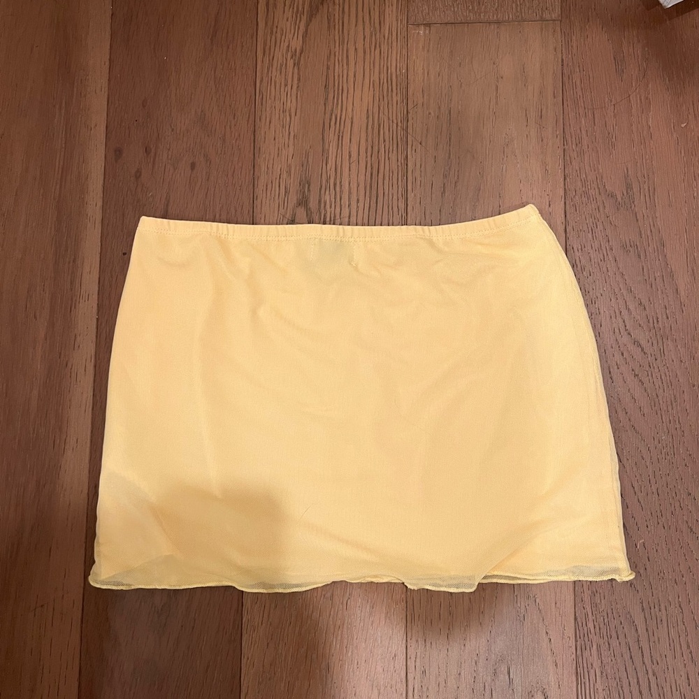 Edikted Yellow Split Front Sheer Mesh Top and Skirt Set - Picture 7 of 8